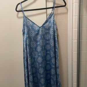 Medium blue/white dress never worn but took tag off